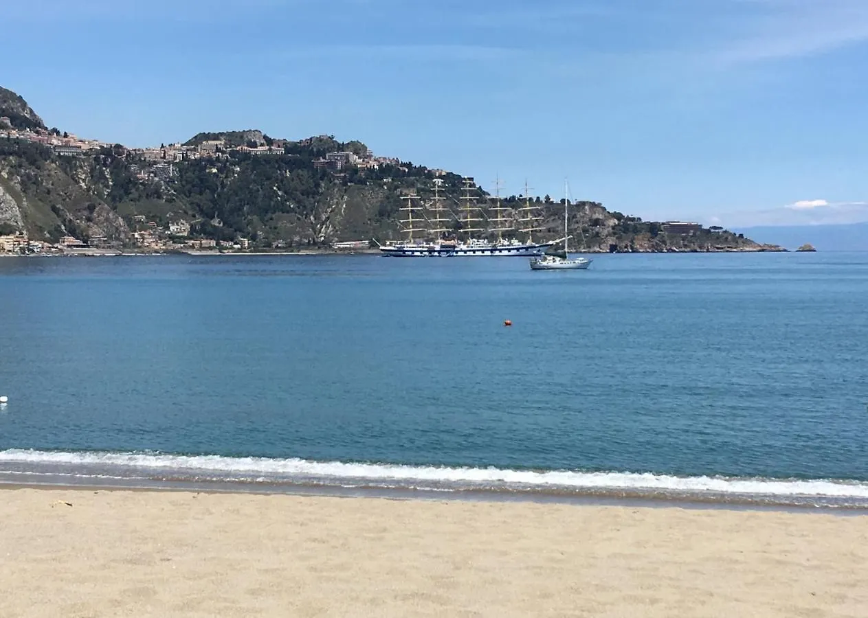 Bed & Breakfast Bed and Breakfast Porta del Vento Giardini Naxos