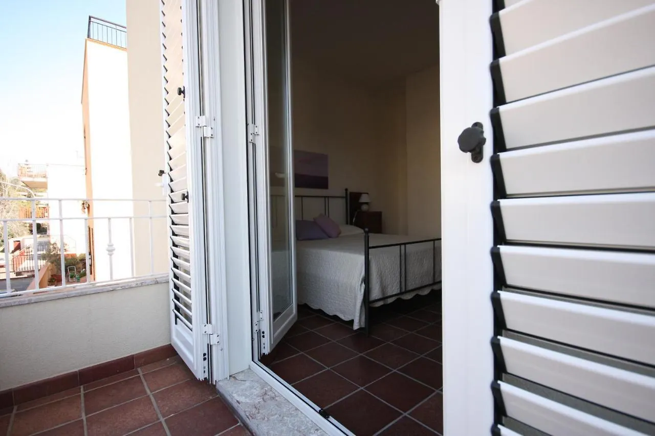 Bed and Breakfast Porta del Vento Giardini Naxos