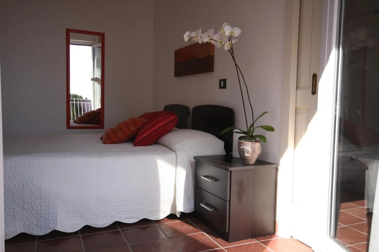 Bed and Breakfast Porta del Vento Giardini Naxos Bed & Breakfast